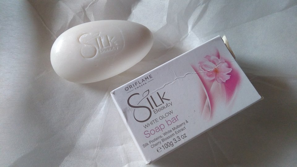 Soap Bar that whitens, softens, soothes the skin