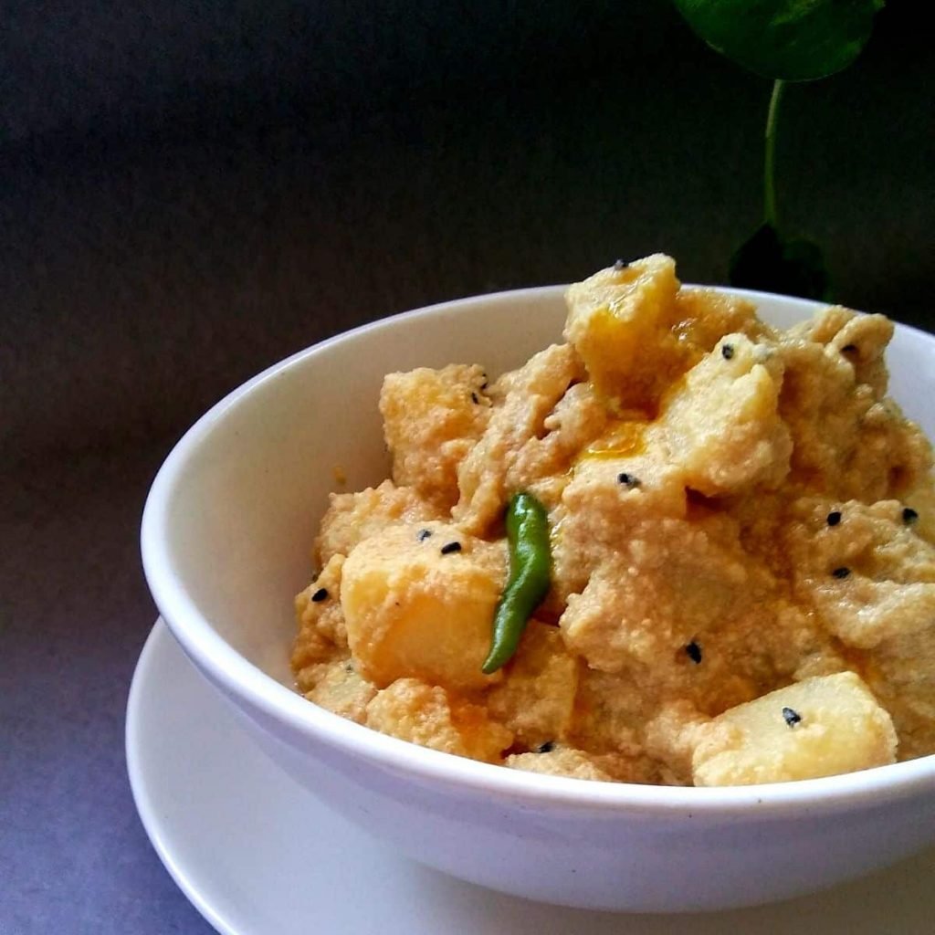 Bengali Aloo Posto is a home-made dish prepared with aloo, grinded poppy seed, cumin seeds and garnished by pouring a little bit of mustard oil. It is generally consumed with daal and vegetables.